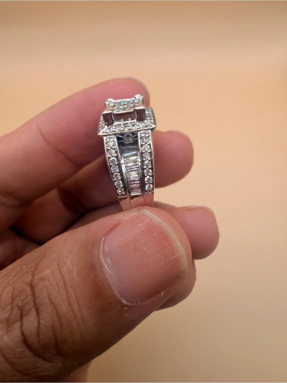 14k White Gold 2 Ctw Diamond Ring Size 5.75.